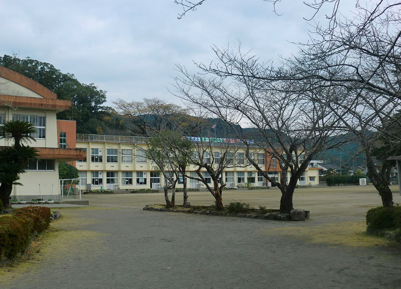 姶良市立蒲生小学校