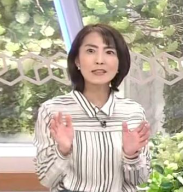 ニュースを解説する指宿文