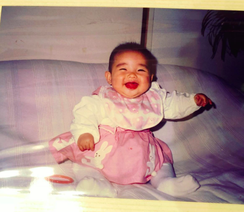 舘野伶奈の幼少期