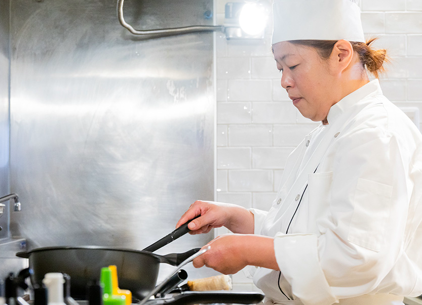 重い中華鍋を使わない五十嵐美幸