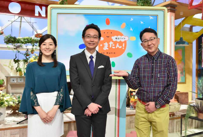 野村明大（中央）と森たけし（右）