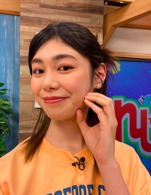 浅見眞帆の左手薬指に指輪はみられない