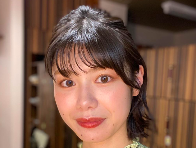 浅見眞帆は結婚してる？結婚相手や彼氏の噂は？OABの退職理由や経歴なども調査！