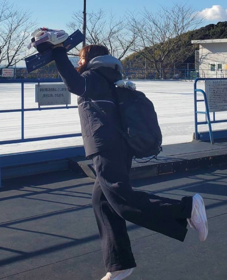 おどける中島未莉