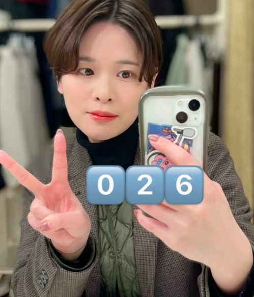 菅原咲子の左手薬指に指輪はみられない