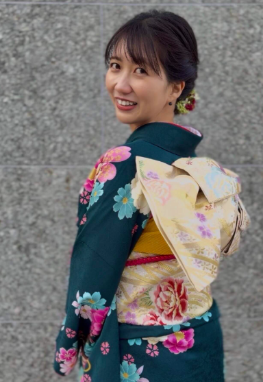 ブログで披露した石田瑠美子の着物姿