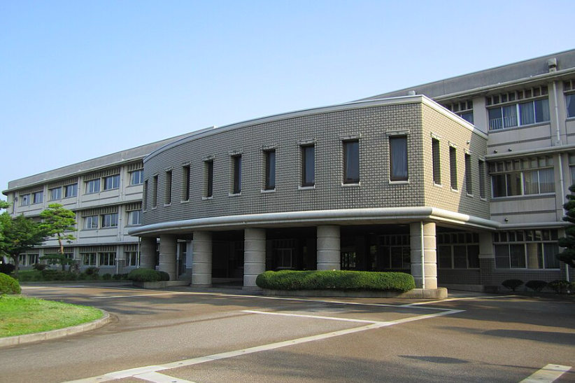 富山県立高岡高等学校