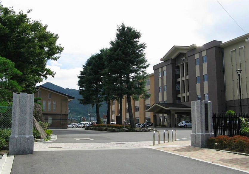 山梨県立吉田高等学校
