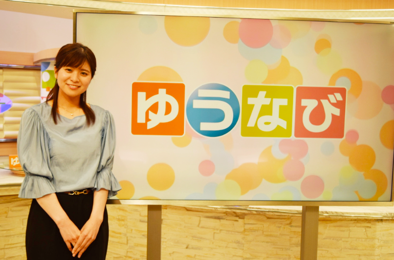 「ゆうなび」のスタジオでの大塩綾子