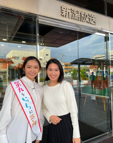 共演を果たした海渡未来（左）と三浦萌（右）