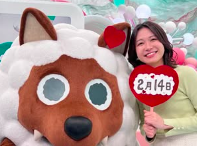 冨永幸の左手薬指には指輪はみられない