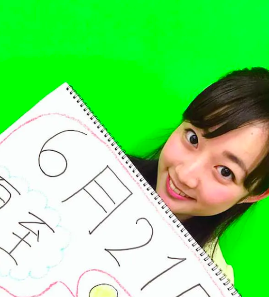 新人アナウンサー時代の松本亜美