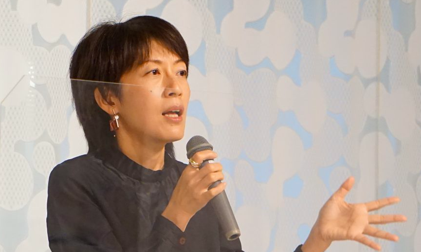 高橋純子の左手薬指に指輪はみられない