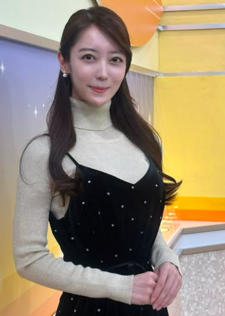 上野愛奈の左手薬指に指輪はみられない