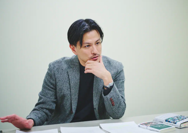 語り合う加藤喜之