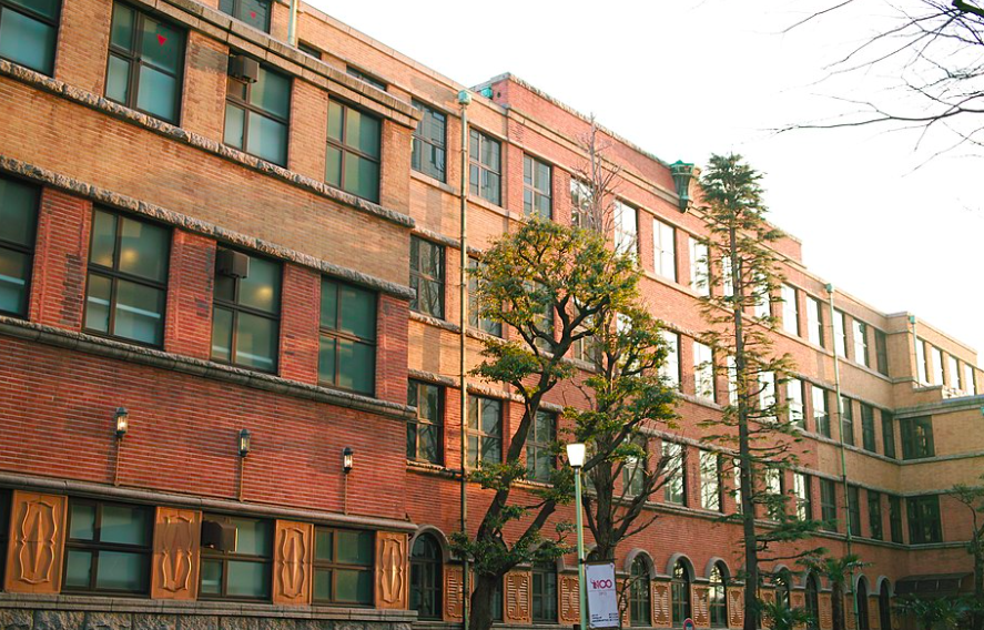 上智大学