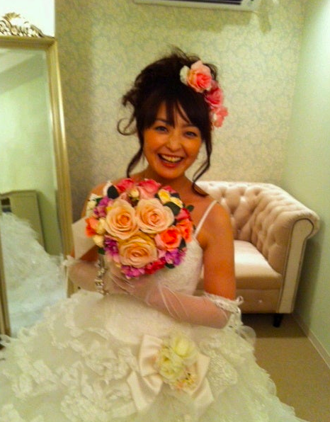 熊谷奈美のウエディングドレス姿