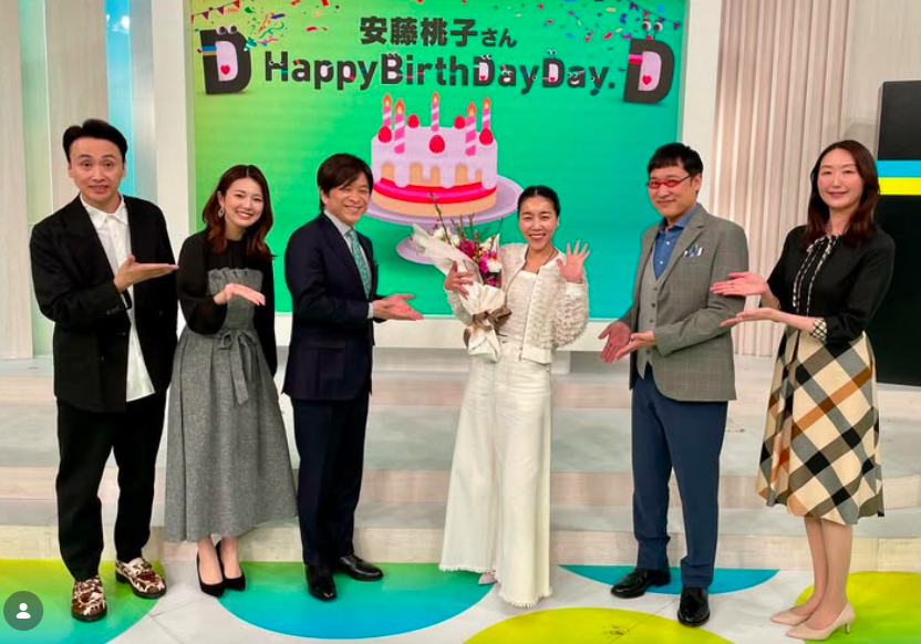 （右から）菅原薫と山里亮太