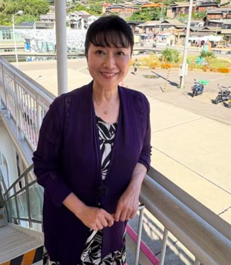 鴨居真理子